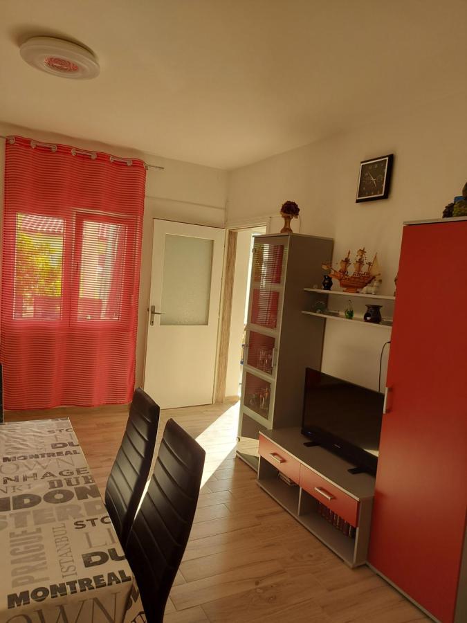 Apartment Valeria Lopar Exterior photo