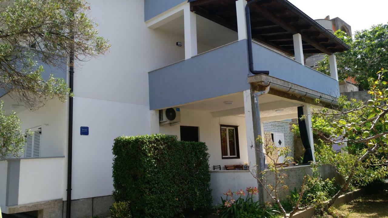 Apartment Valeria Lopar Exterior photo